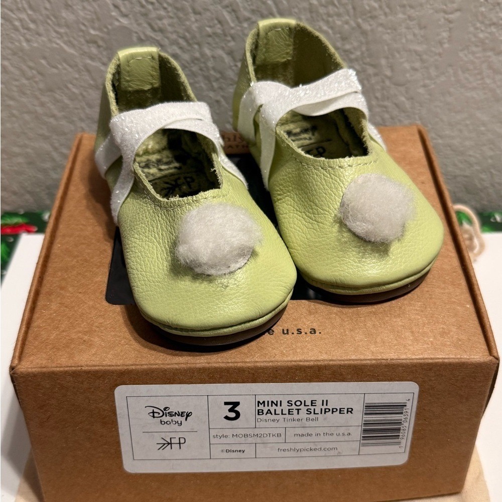 Freshly Picked Disney Baby Tinkerbell Leather Moccasins SIZE 3 look brand new! - Picture 4 of 4